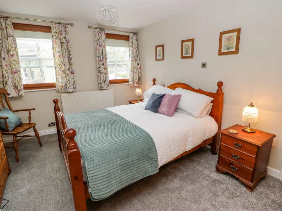 19 The Village, Holme, Holmfirth