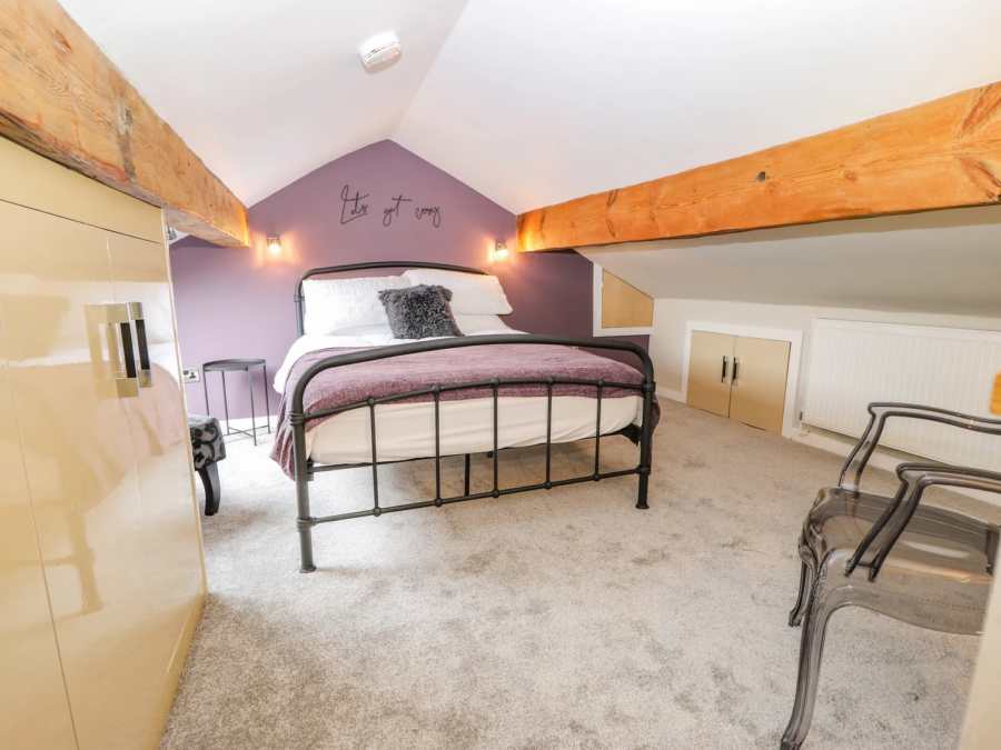 19 The Village, Holme, Holmfirth
