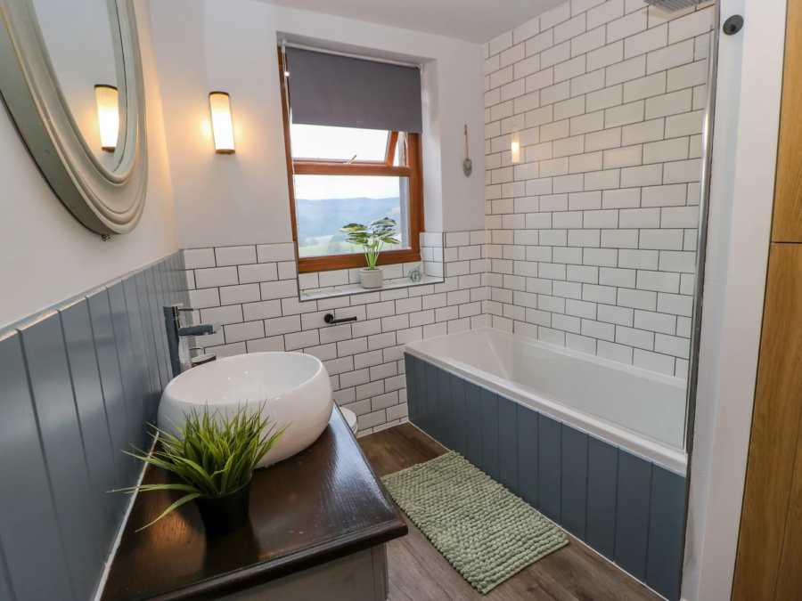 19 The Village, Holme, Holmfirth
