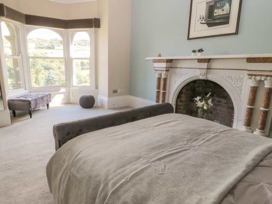Ash Villa, Holmfirth