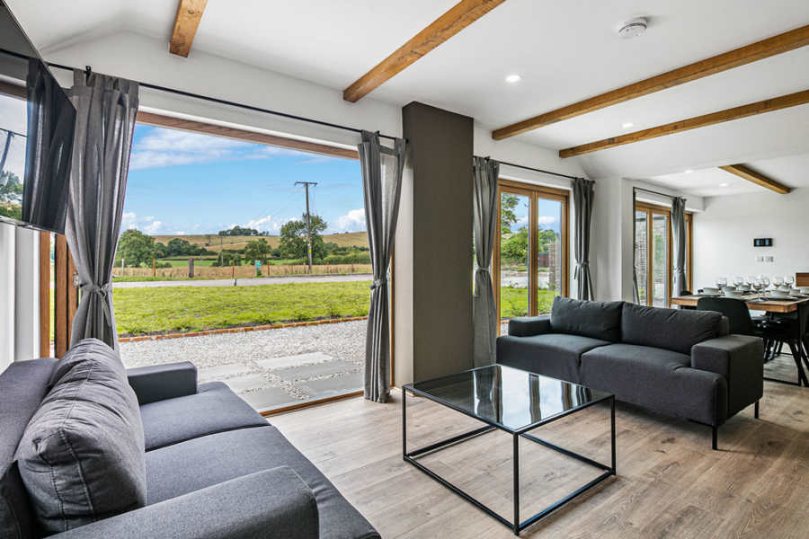 Dovedale Manor 5