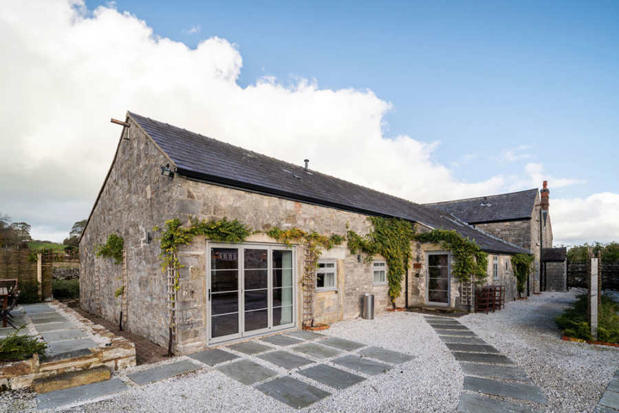 Dovedale Manor 9