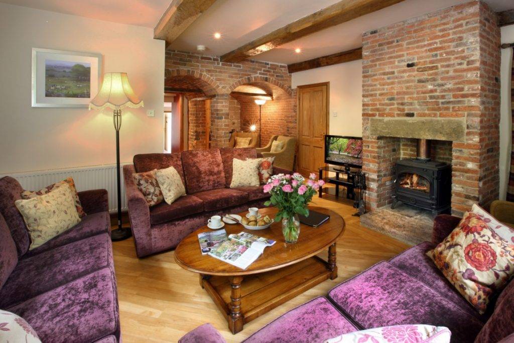 Hopton Hall Holiday Cottages 18