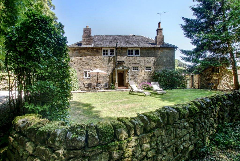 Hopton Hall Holiday Cottages 16