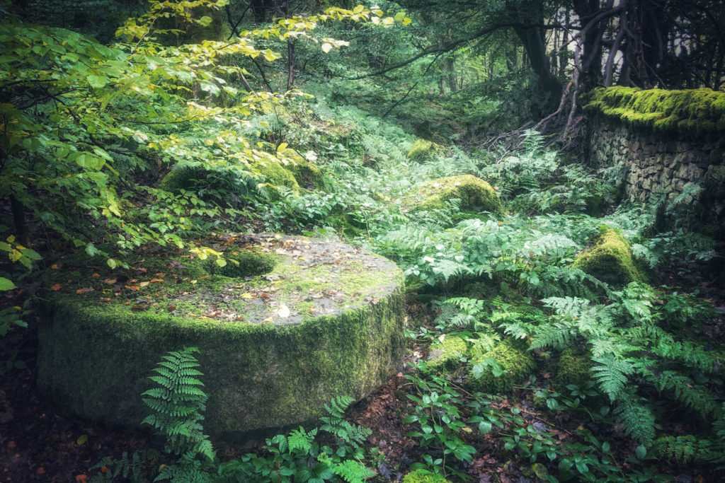Froggatt 5 Iconic Peak District Millstones