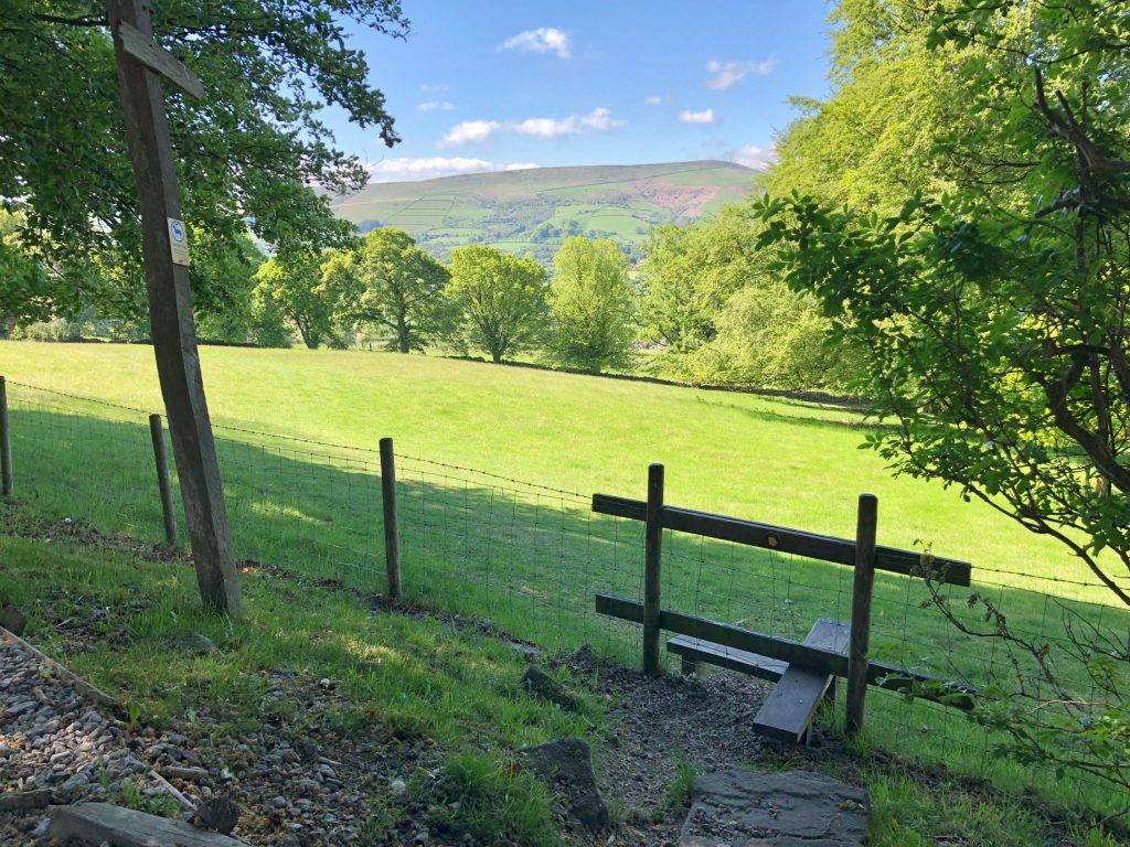 Peak District Pub Walks : Bamford