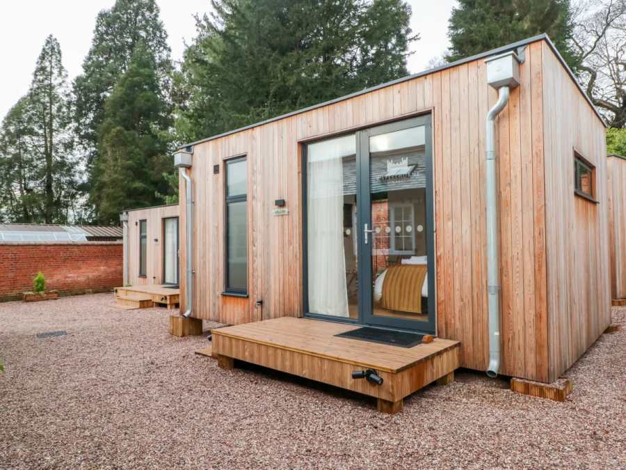 Capesthorne Hall Lodges, Lakeside Village & The Potting Shed 