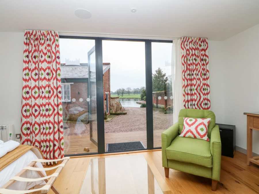 Capesthorne Hall Lodges, Lakeside Village & The Potting Shed 