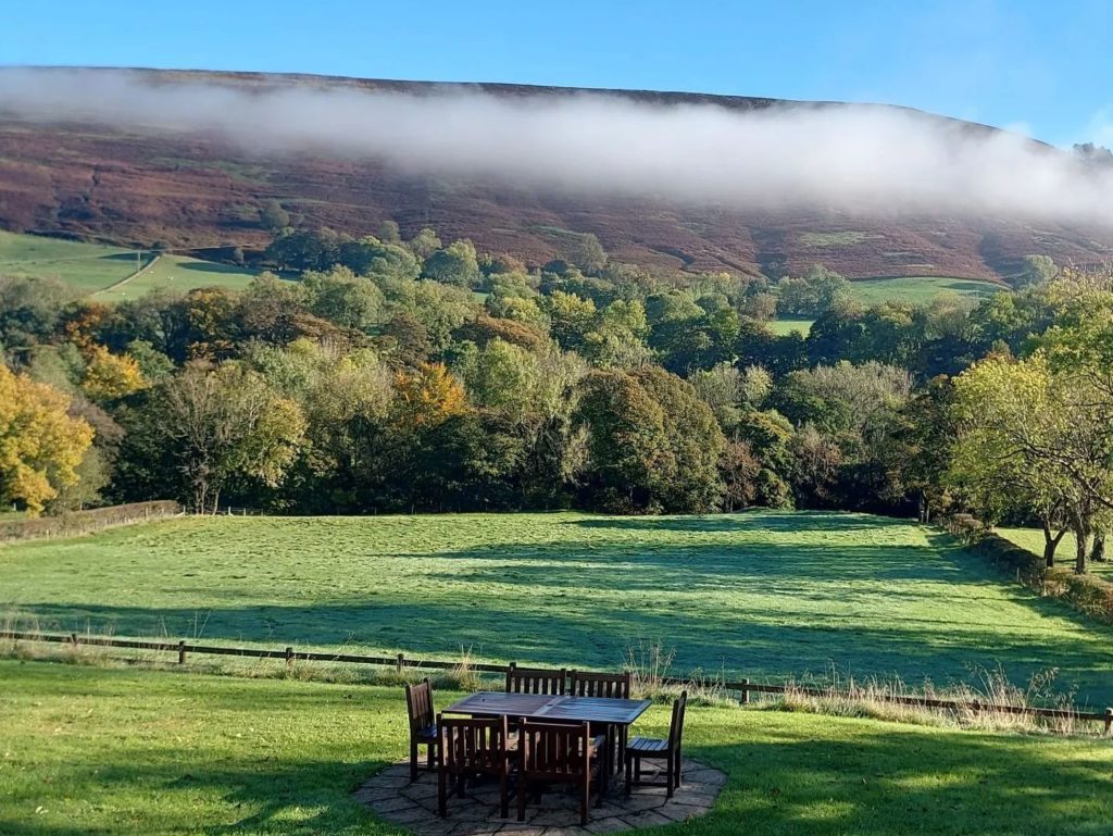 Losehill House 12