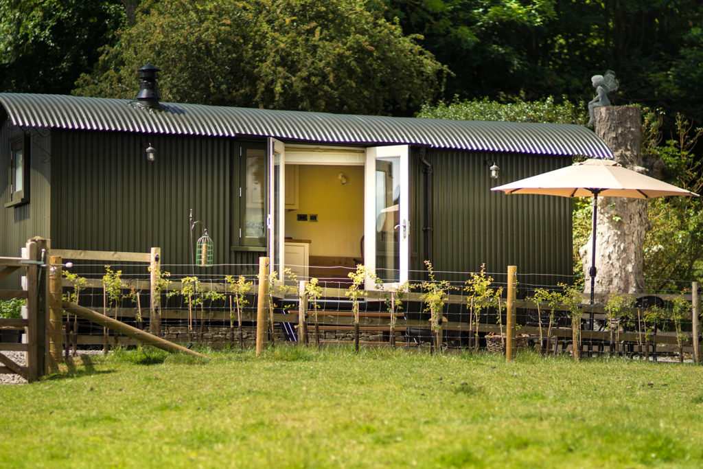 Oaker Farm Holiday Cottages 2 Oaker Farm Holiday Cottages & Haddy’s Hut