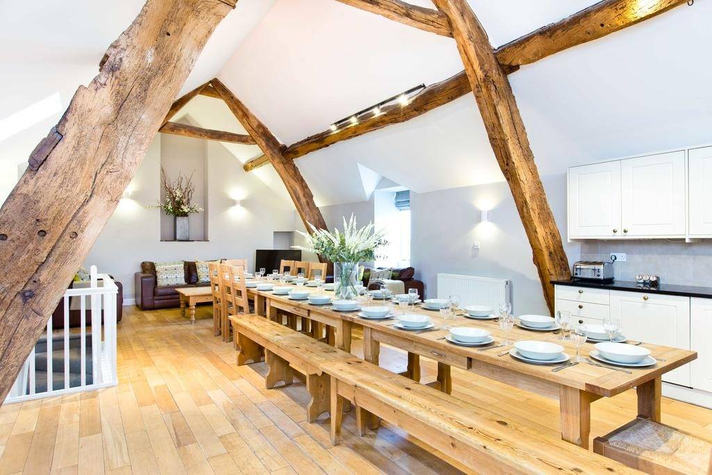 Peak_Venues_Hurdlow_Grange_Dining_Room_3