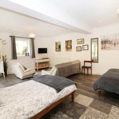 Rhinegold Bungalow