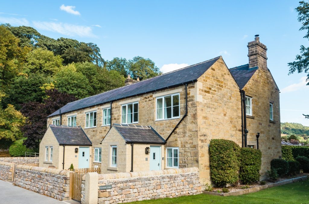 Riverside Cottages, Bakewell 2