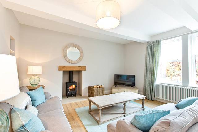 Riverside Cottages, Bakewell 8