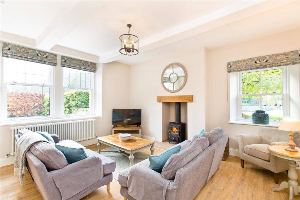 Riverside Cottages, Bakewell 11