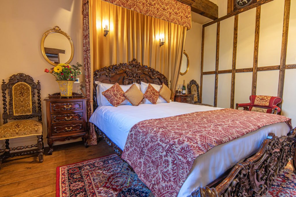 Dovedale Cottages - Ancestral Barn