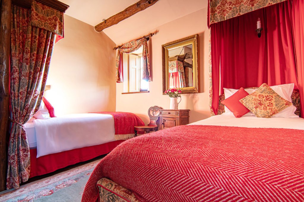 Dovedale Cottages - Ancestral Barn