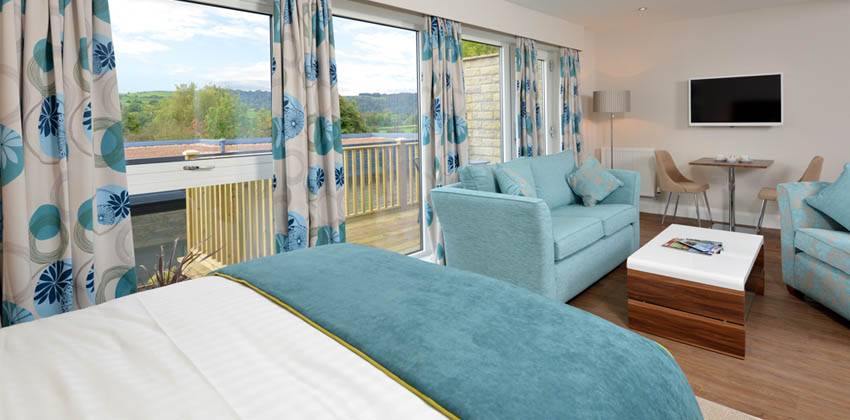Best Peak District Accommodation : The White Horse & The View at Woolley Moor